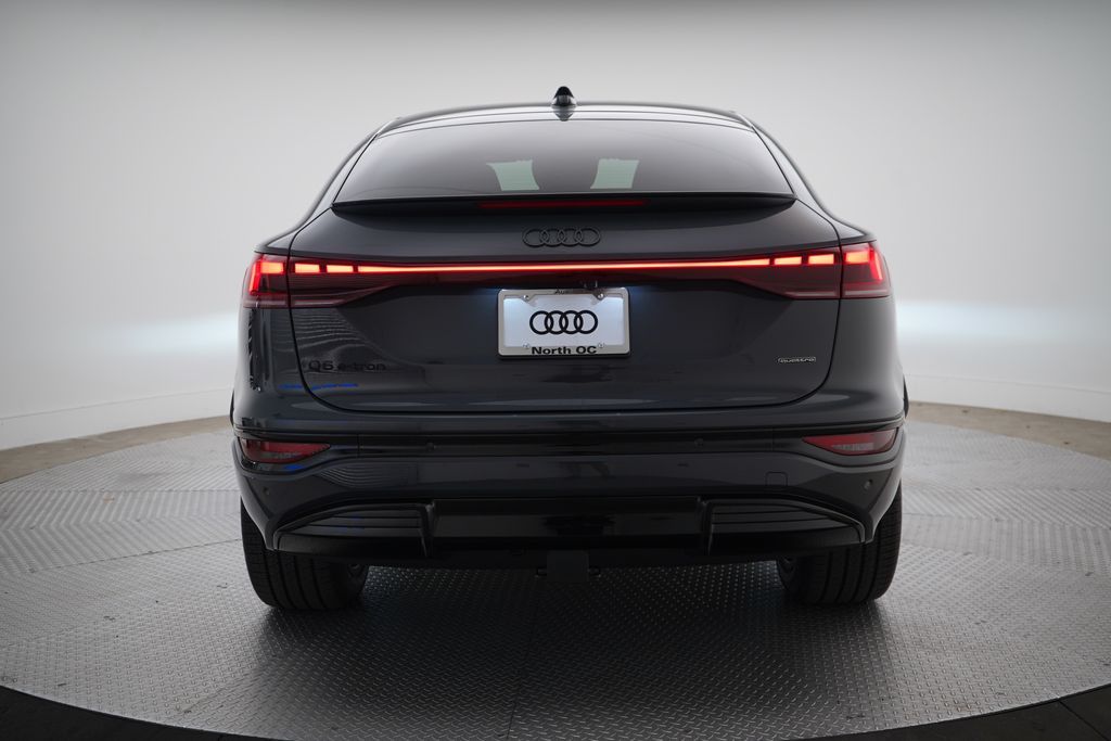 Thumbnail: 2027 Audi Q6 e-tron - 4