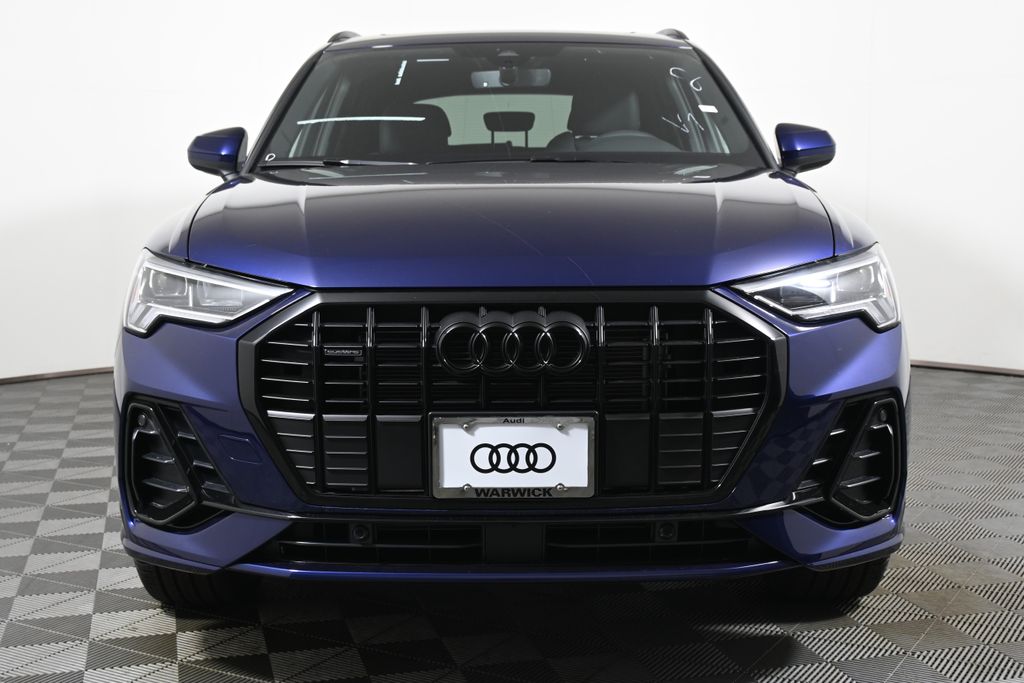 Thumbnail: 2025 Audi Q3 - 9