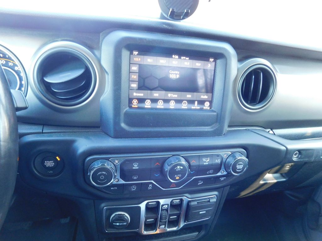 Thumbnail: 2018 Jeep Wrangler - 9