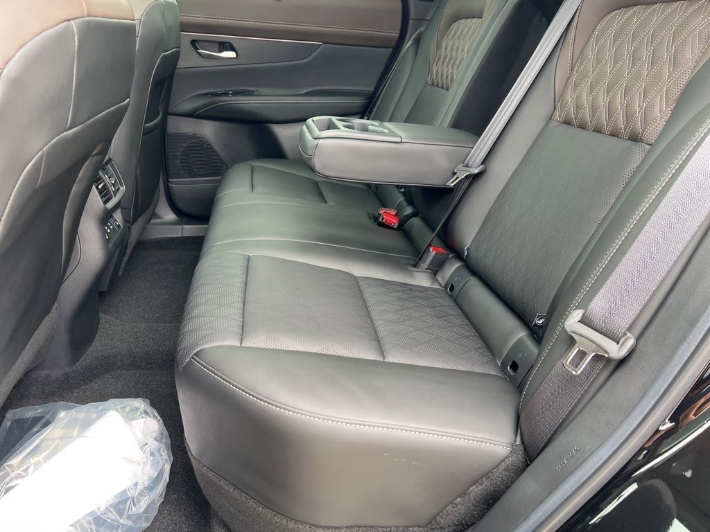 2025 Super Black Nissan Murano Platinum AWD SUV