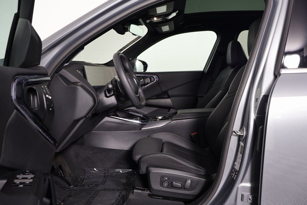 Thumbnail: 2025 BMW X3 - 10