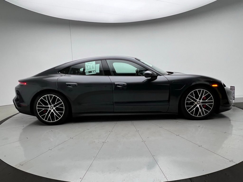 Thumbnail: 2020 Porsche Taycan - 22