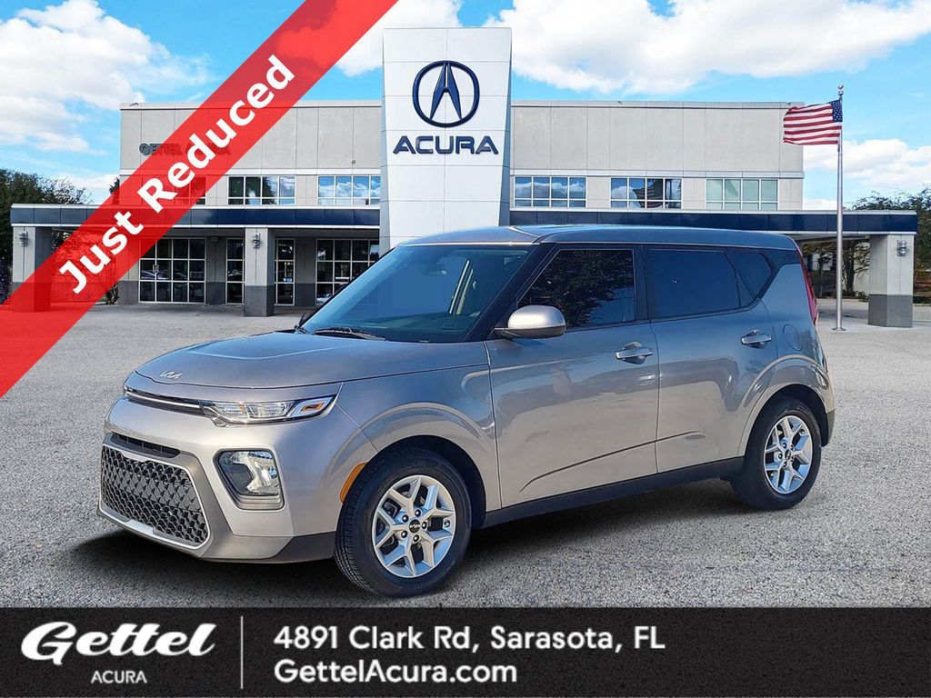 2022 Kia Soul LX FWD