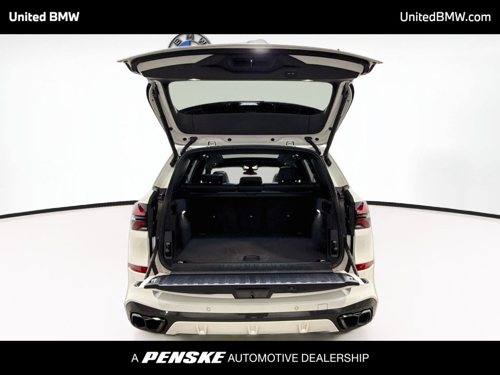 Thumbnail: 2026 BMW X5 - 14