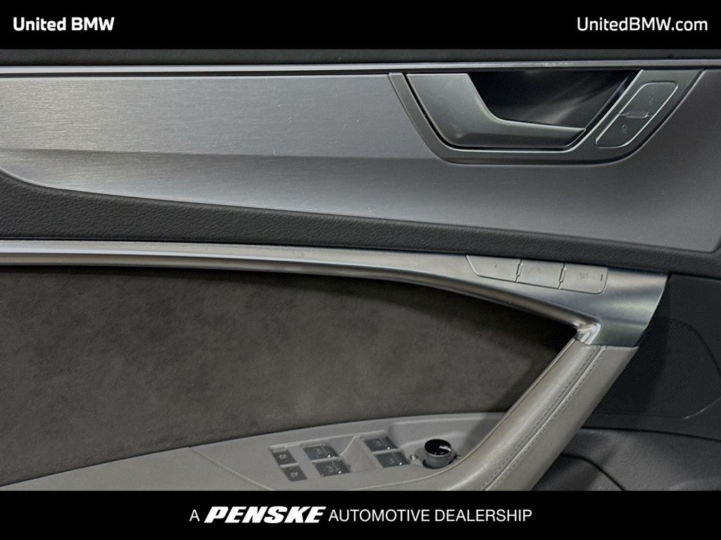 Thumbnail: 2021 Audi S6 - 3