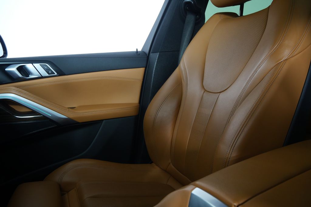 Thumbnail: 2022 BMW X6 - 28