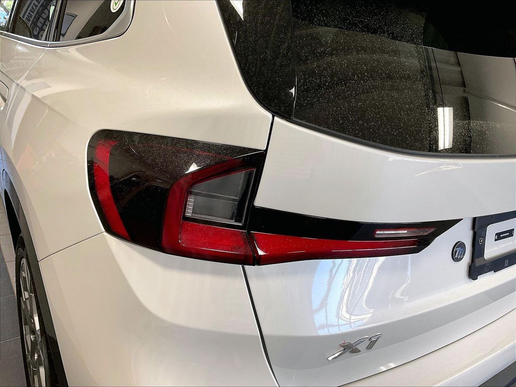 2025 BMW X1 — photo 33