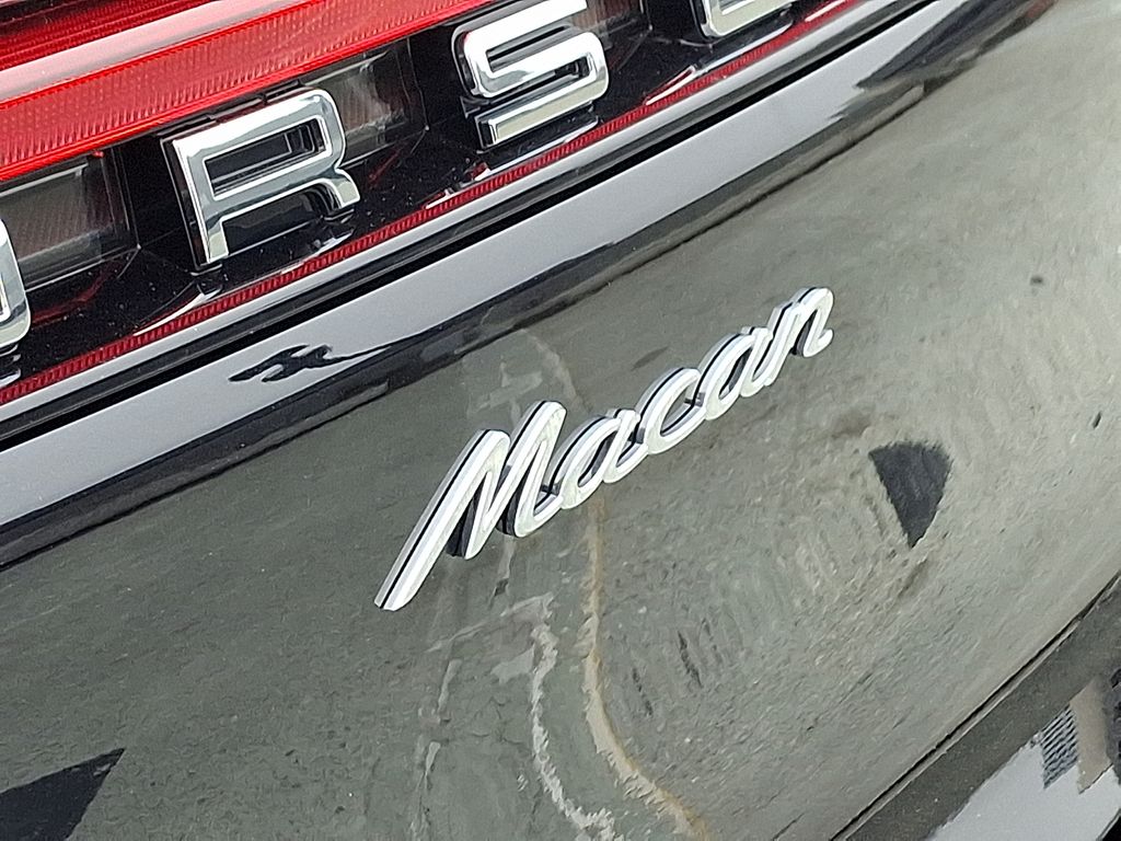 Thumbnail: 2026 Porsche Macan - 26