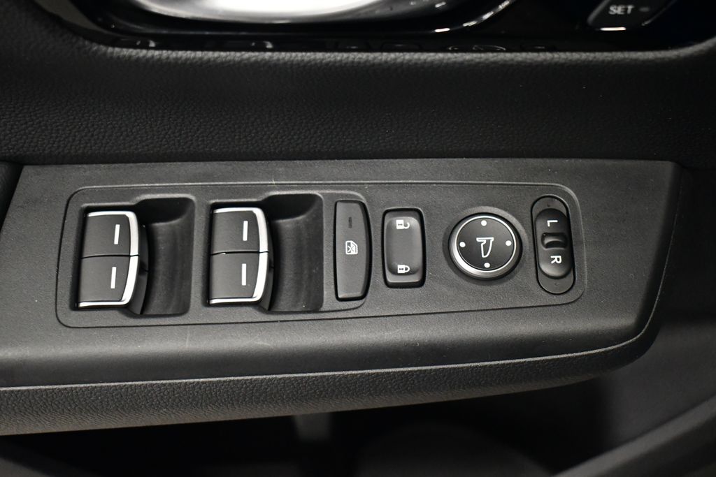 Thumbnail: 2023 Honda CR-V - 17