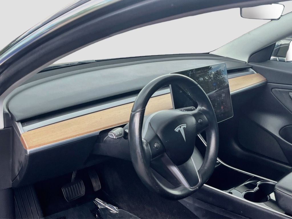 Used 2019 Black Tesla Standard Range Plus image 9