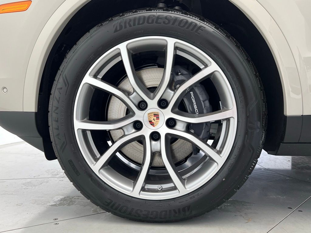 Thumbnail: 2026 Porsche Cayenne - 27