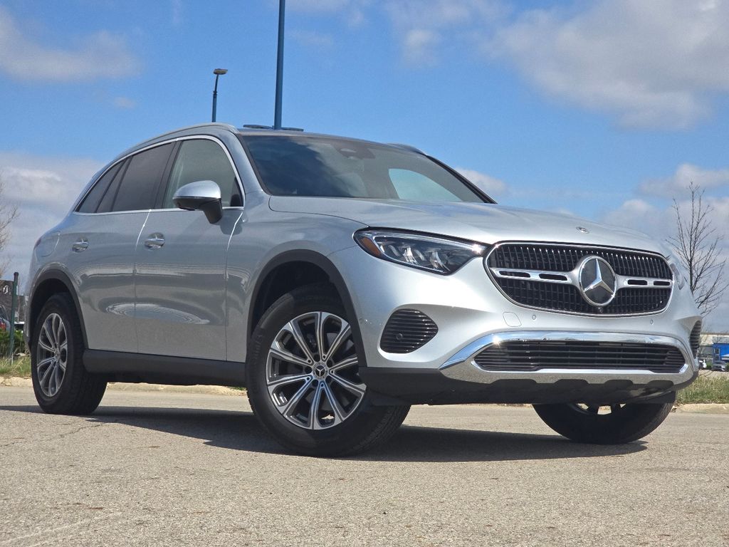 Certified Used 2026 Silver Mercedes-Benz GLC 300 image 2