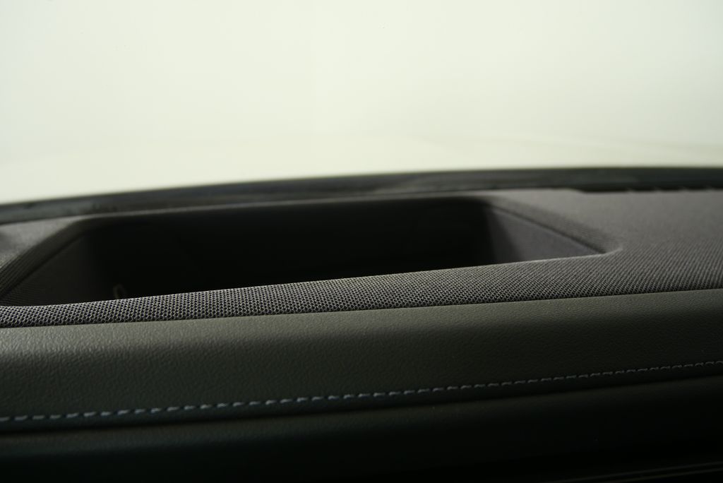 Thumbnail: 2023 BMW 7 Series - 24