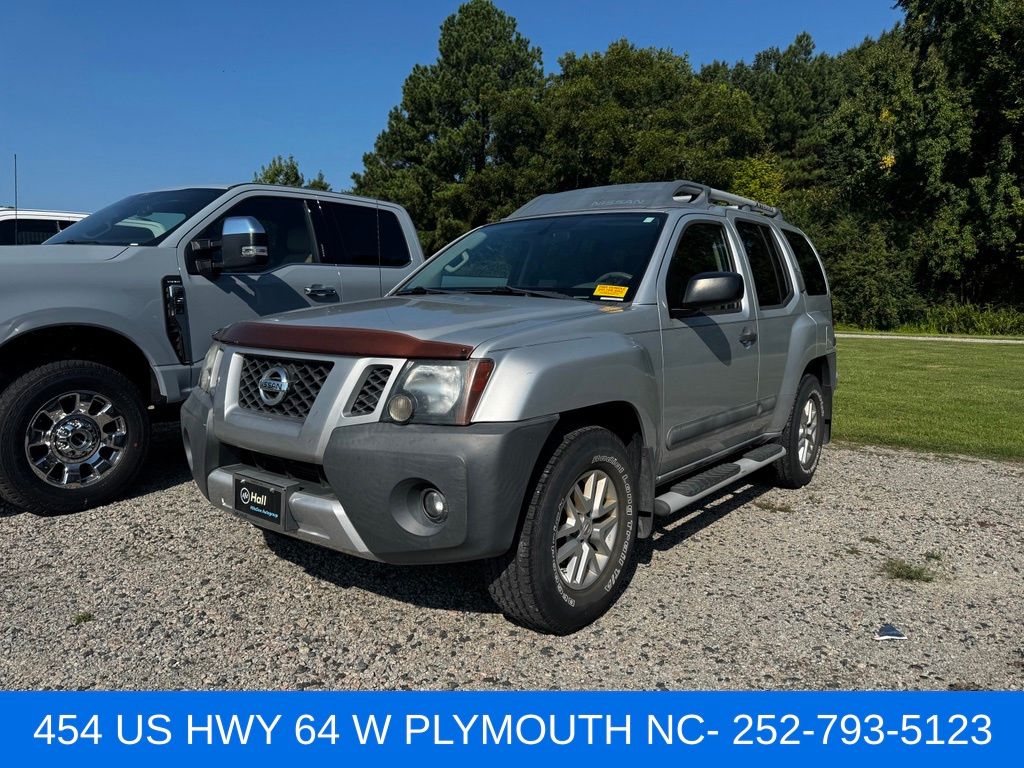 Brilliant Silver 2015 Nissan Xterra SUV / Crossover 4X2 5-Speed Automatic
