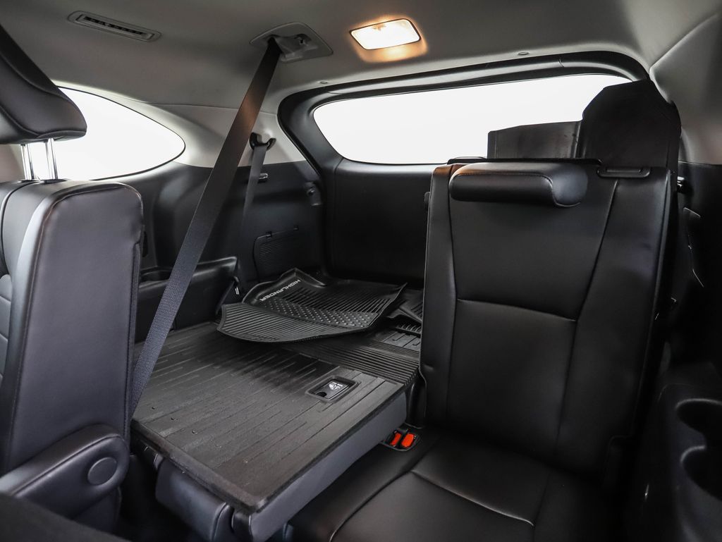 2021 Toyota Highlander XLE 22