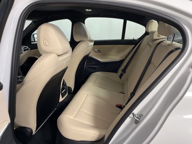 Thumbnail: 2025 BMW 3 Series - 5