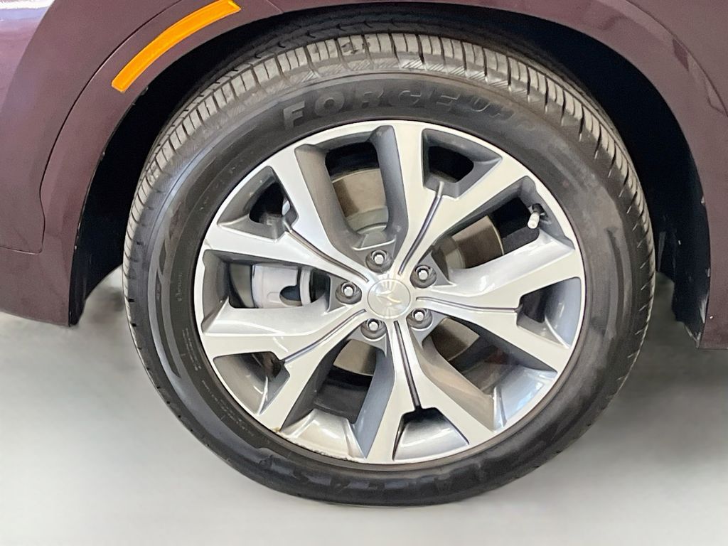 Used 2022 Sierra Burgundy Hyundai Limited image 34