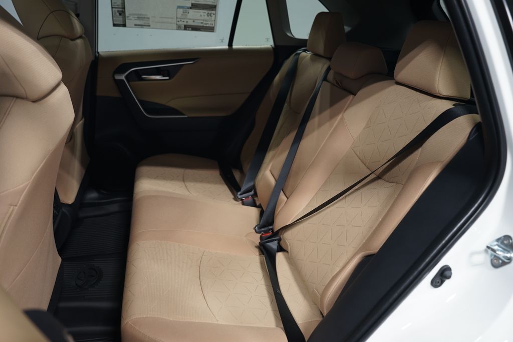 Thumbnail: 2025 Toyota RAV4 - 29