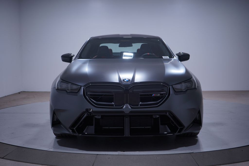 Thumbnail: 2026 BMW M5 - 4