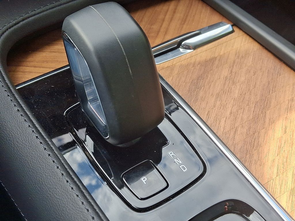 2023 Volvo XC90 B6 Plus 15