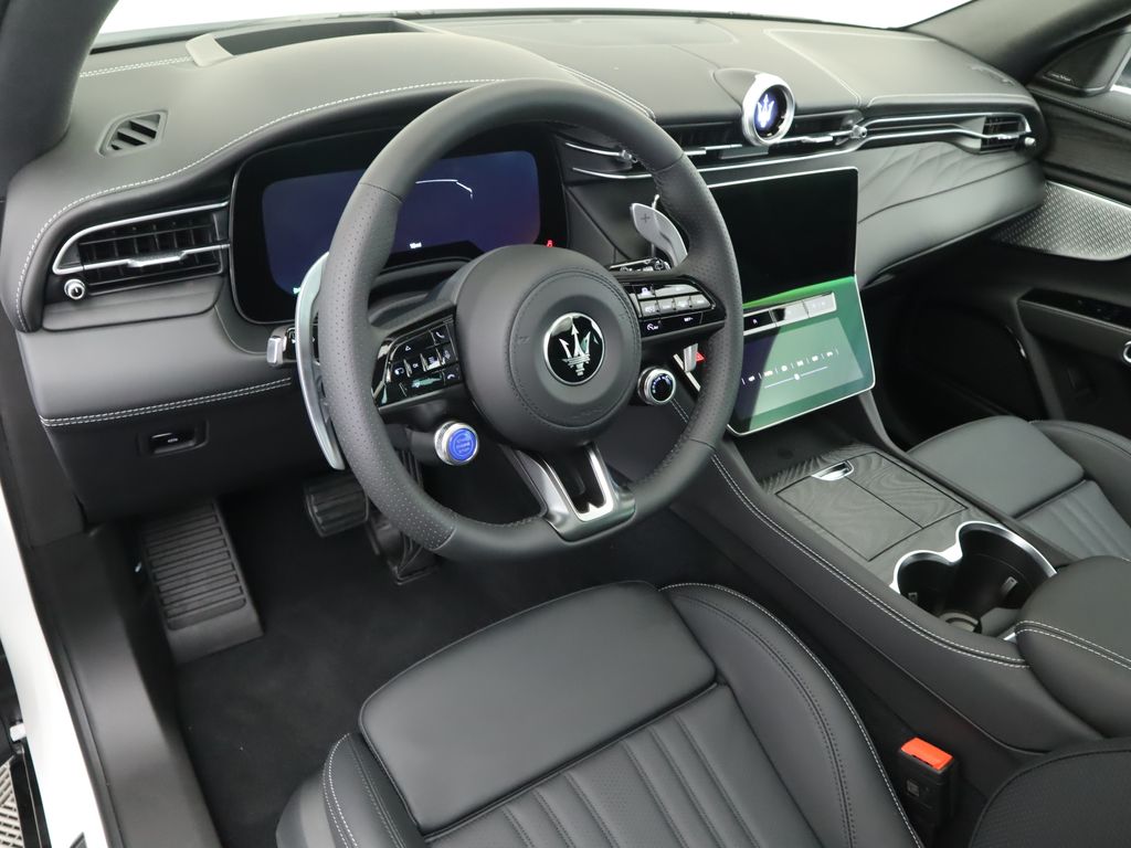 Thumbnail: 2025 Maserati Grecale - 9