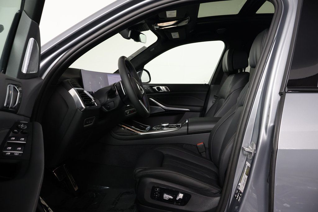 Thumbnail: 2026 BMW X7 - 5