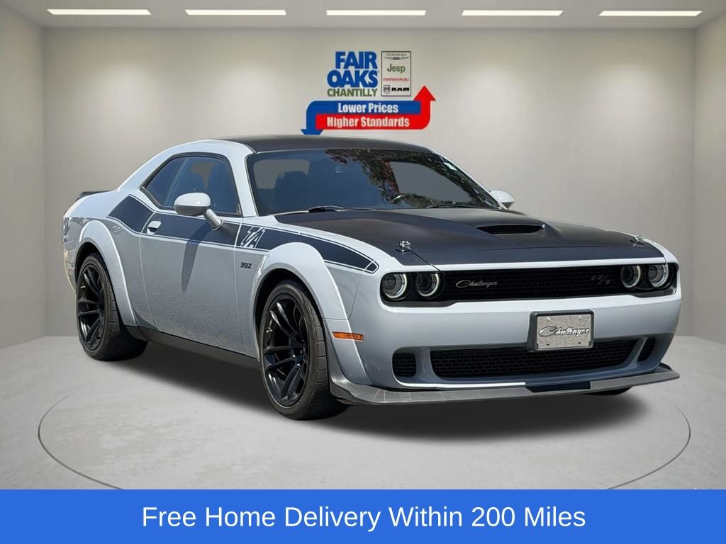 Smoke Show 2022 Dodge Challenger Coupe Rear-Wheel Drive 8-Speed Automatic