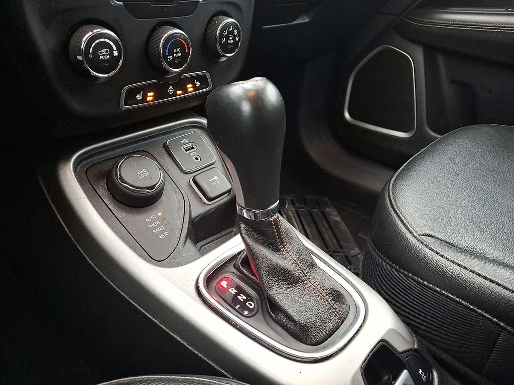 Thumbnail: 2018 Jeep Compass - 15