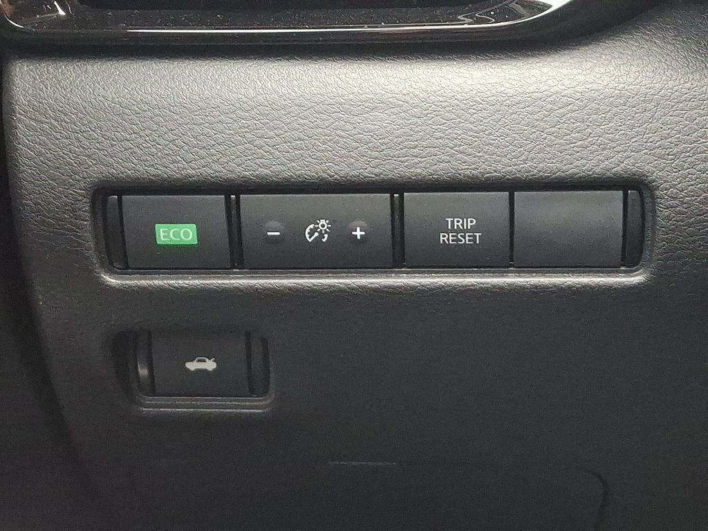 Thumbnail: 2020 Nissan Sentra - 23