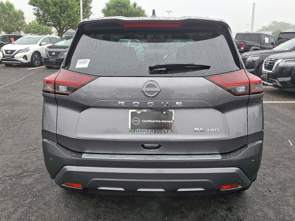 2023 Nissan Rogue SL 5