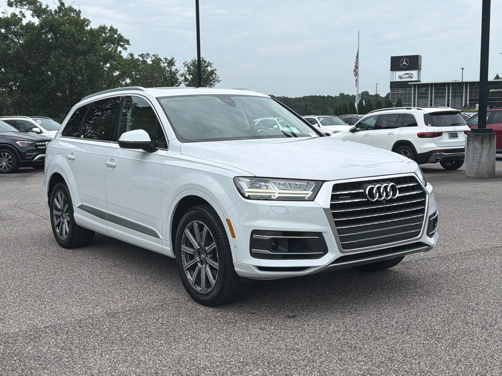 Glacier White Metallic 2019 Audi Q7 SUV / Crossover All-Wheel Drive 8-Speed Automatic