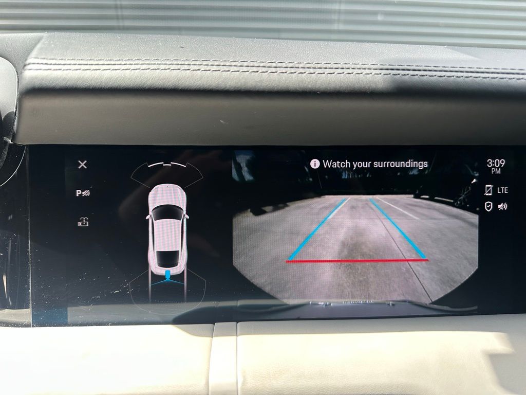 Thumbnail: 2020 Porsche Taycan - 31