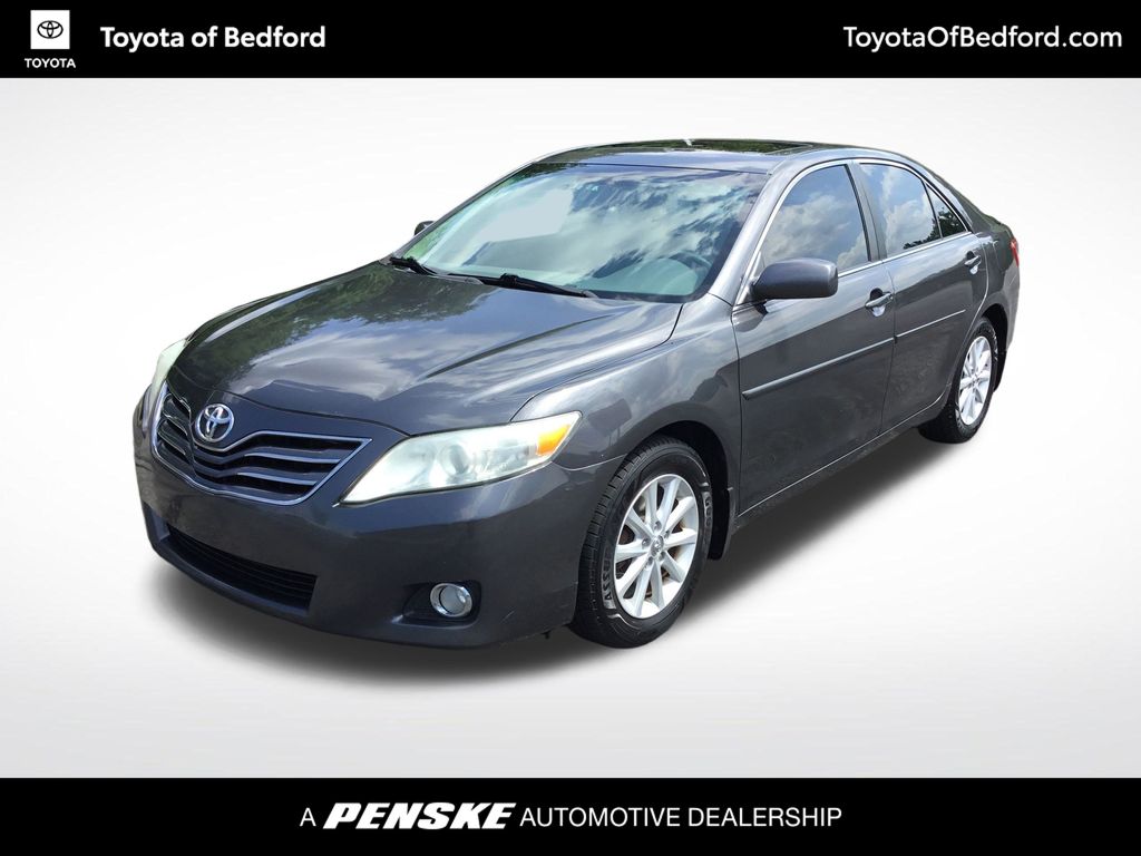 2011 Toyota Camry XLE -
                  Bedford, OH