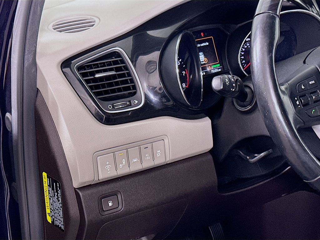 Thumbnail: 2018 Kia Sedona - 10