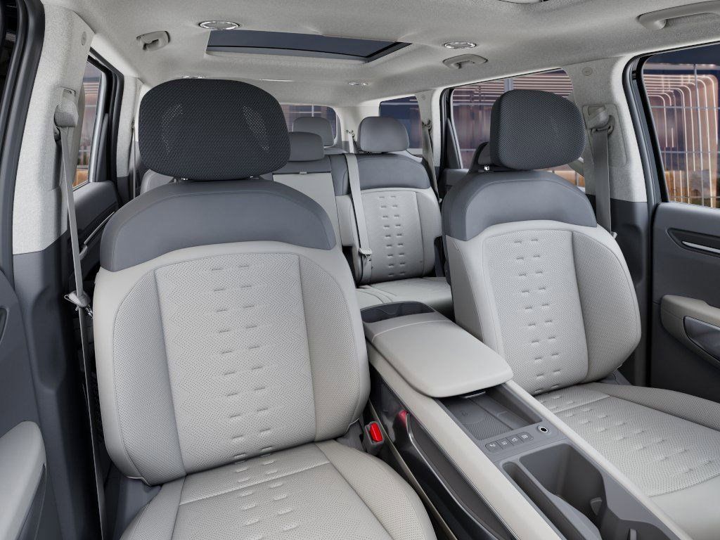 New 2026 Ebony Black Kia Wind image 15