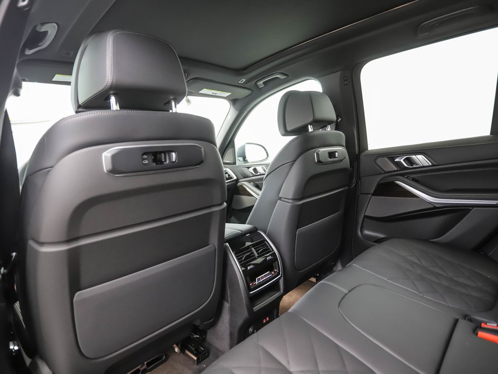 Thumbnail: 2026 BMW X5 - 20