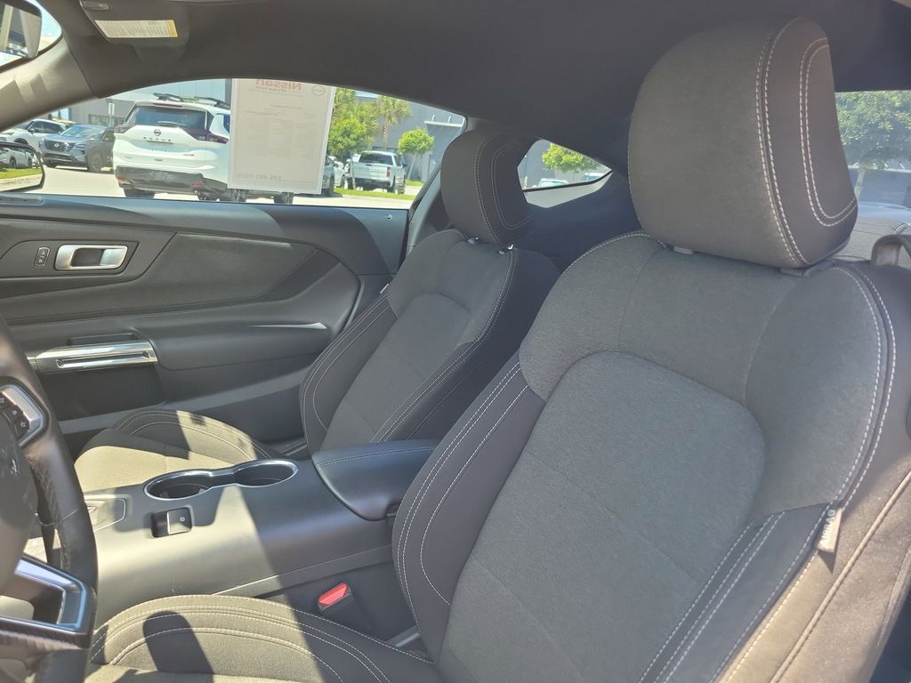 2024 Oxford White Ford Mustang GT RWD Coupe