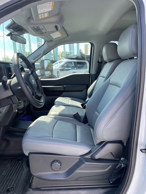 2025 Ford F-450 Chassis XL