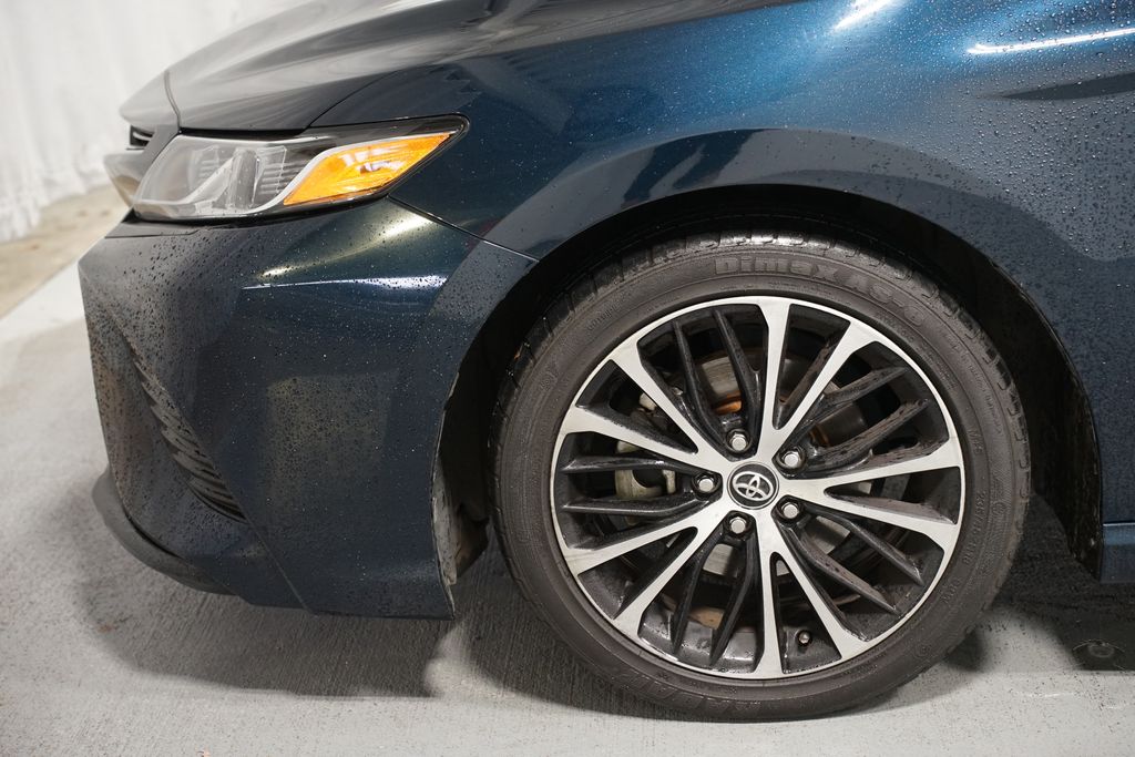 Thumbnail: 2020 Toyota Camry - 5