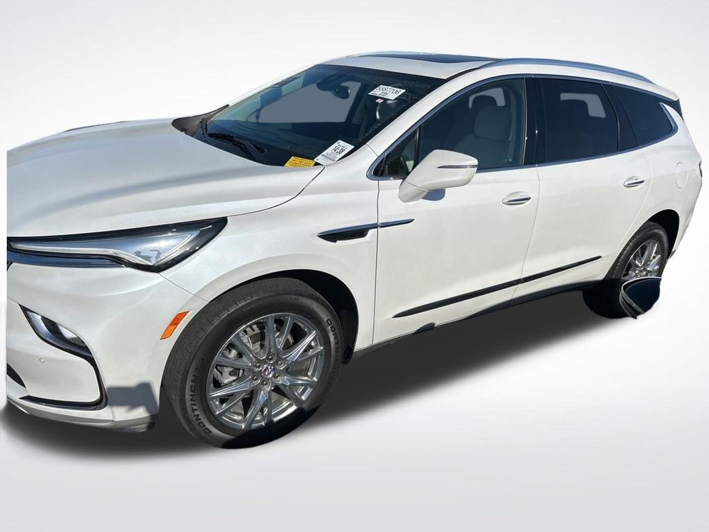 Used 2023 White Buick Essence image 8