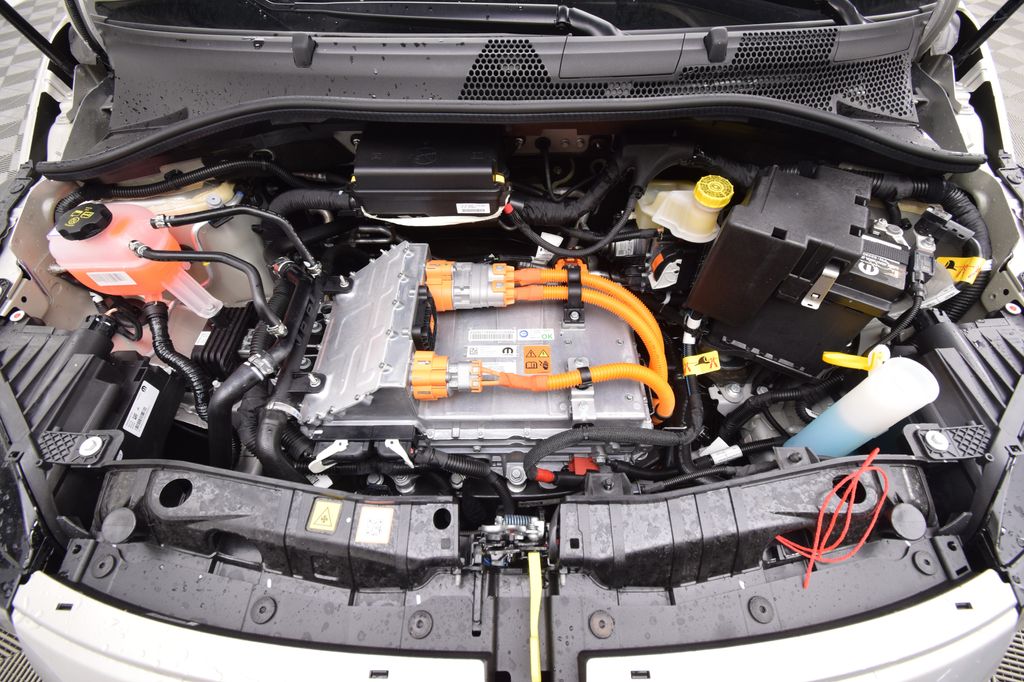 new 2025 FIAT 500e car, priced at $35,245