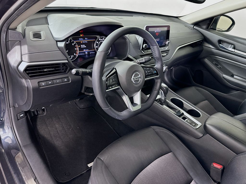 Thumbnail: 2019 Nissan Altima - 9