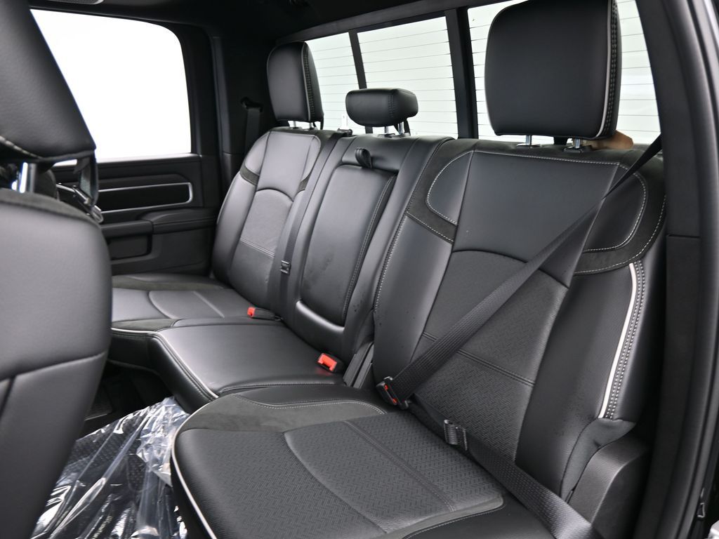 New 2026 Diamond Black Crystal Pearlcoat Ram Laramie image 32