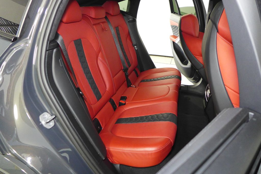 Thumbnail: 2023 BMW X6 - 20