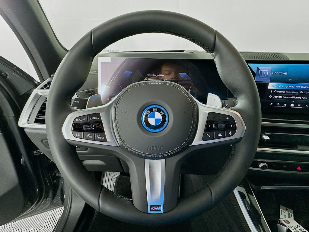 Thumbnail: 2026 BMW X5 - 10