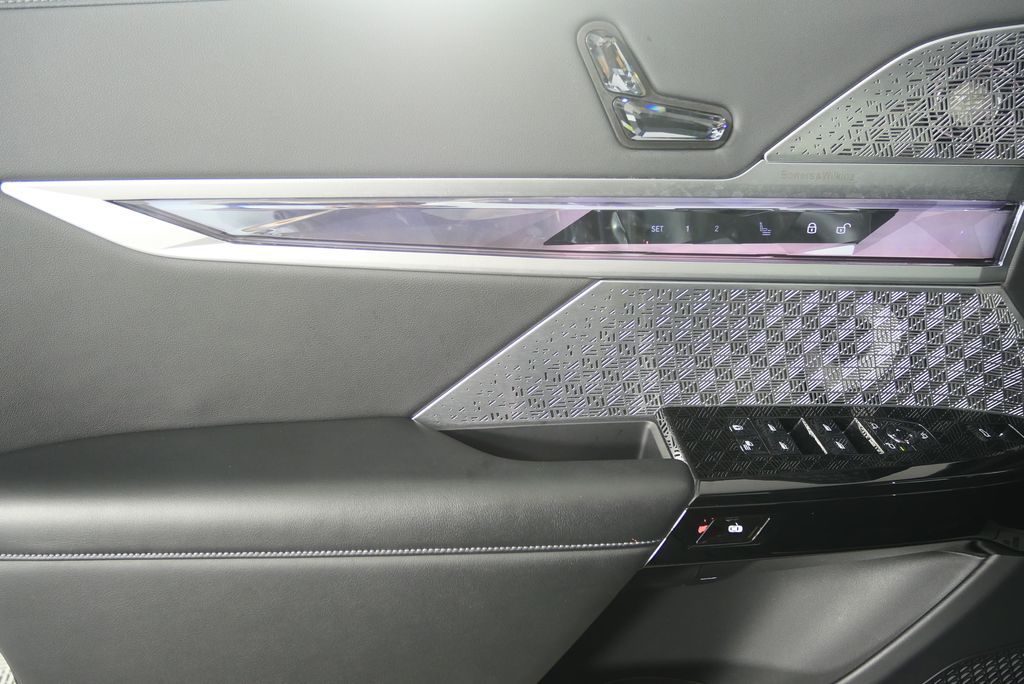 Thumbnail: 2023 BMW 7 Series - 9