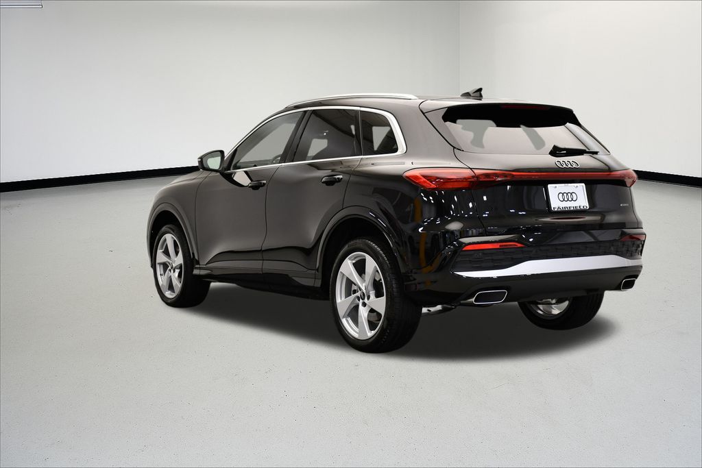 Thumbnail: 2025 Audi Q5 - 3