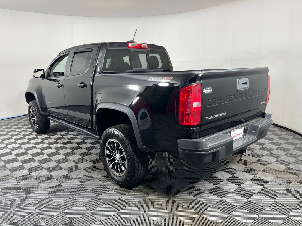 Thumbnail: 2021 Chevrolet Colorado - 3