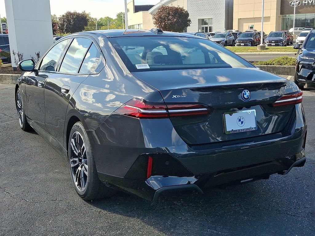 Thumbnail: 2026 BMW 5 Series - 3