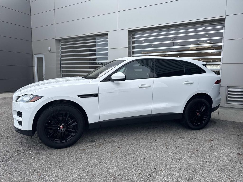 Used 2020  Jaguar 25t Prestige image 3